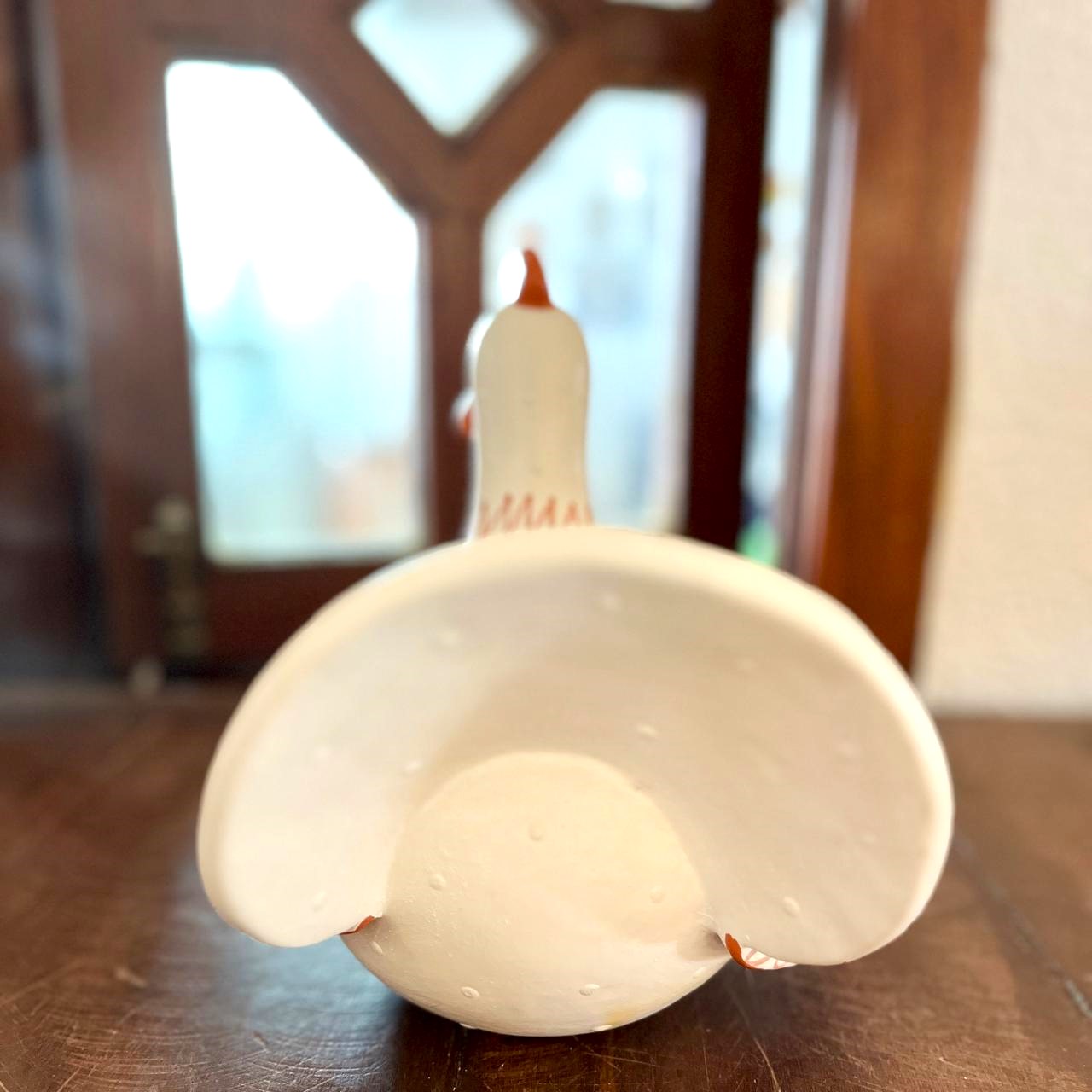 galinha bege quadrado 4.jpeg