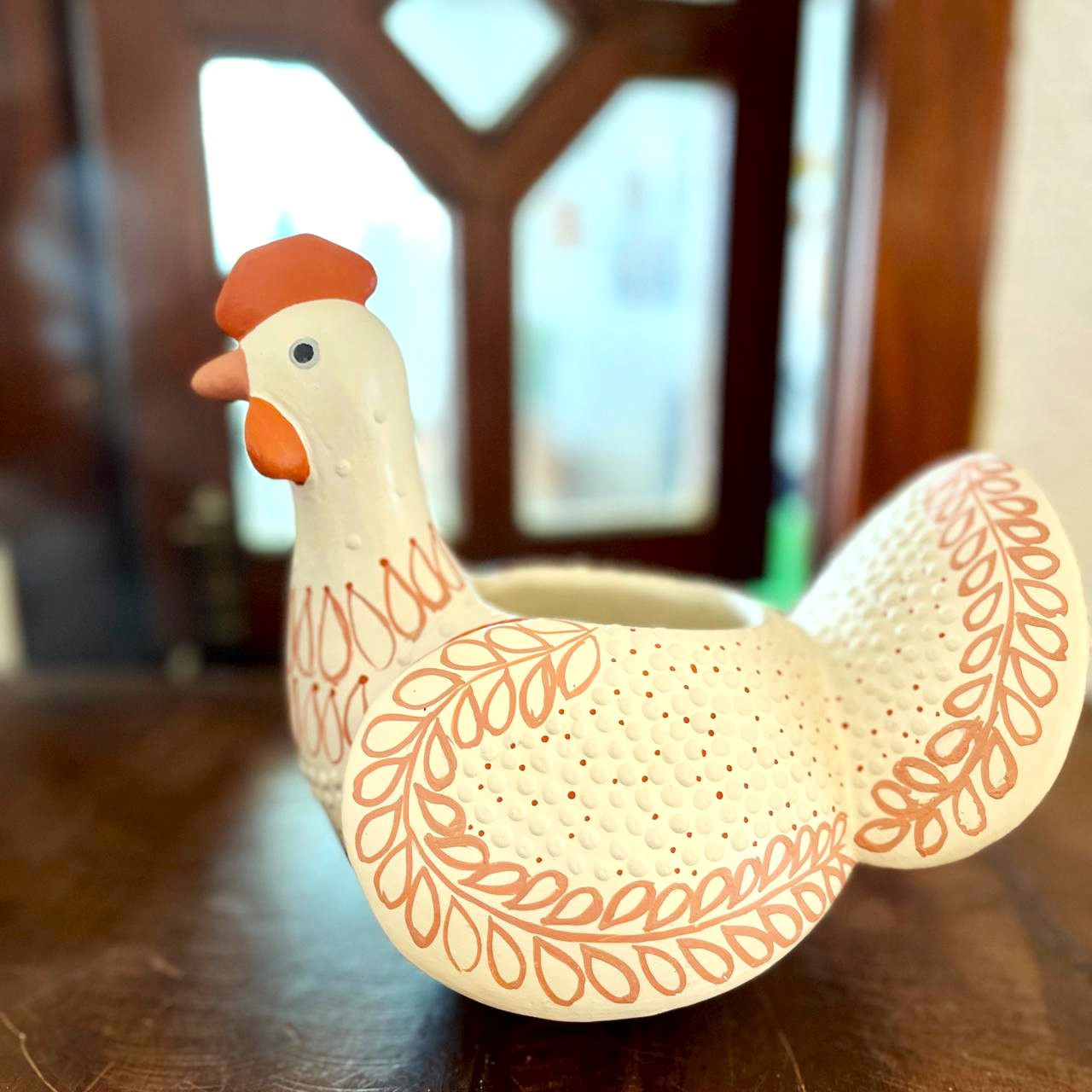 galinha bege quadrado 3.jpeg