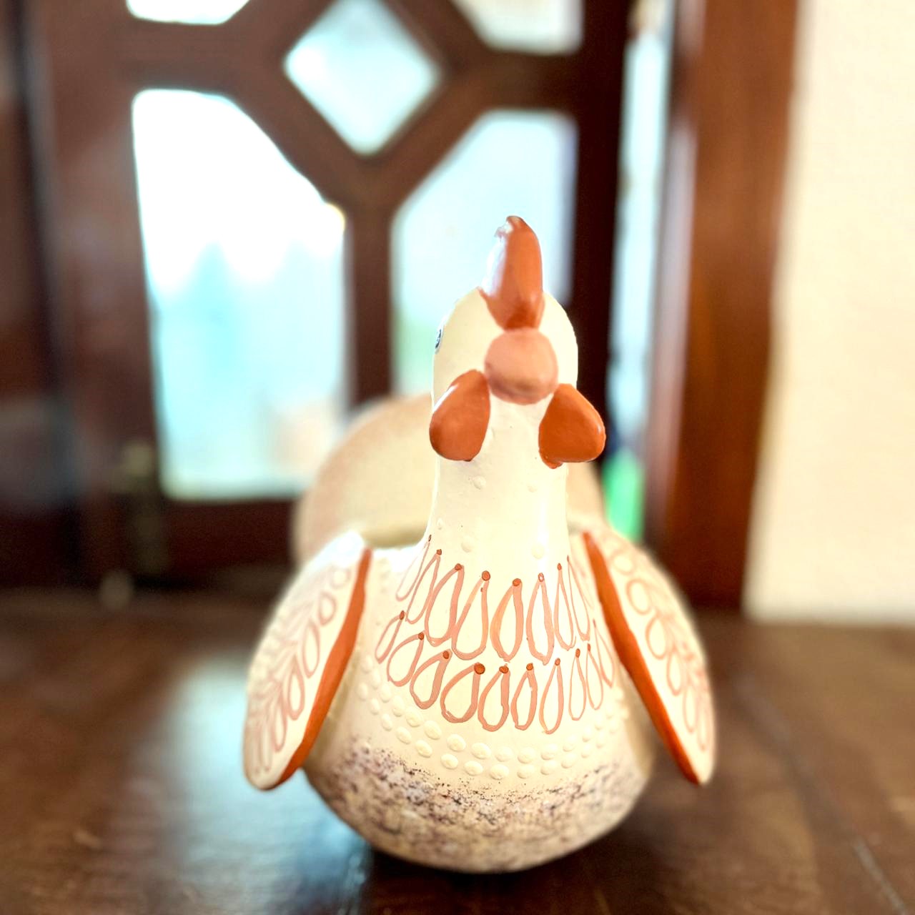 galinha bege quadrado 2.jpeg